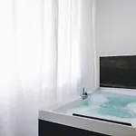فندق Eveline 2 - Piscina Privata O Jacuzzi