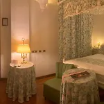Eveline 2 - Piscina Privata O Jacuzzi 4*