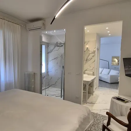 Otel Eveline 2 - Piscina Privata O Jacuzzi 4*
