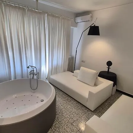 Eveline 2 - Piscina Privata O Jacuzzi Ξενοδοχείο