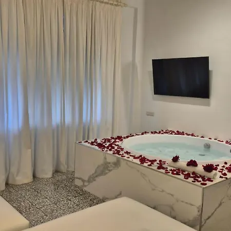 Eveline 2 - Piscina Privata O Jacuzzi Otel