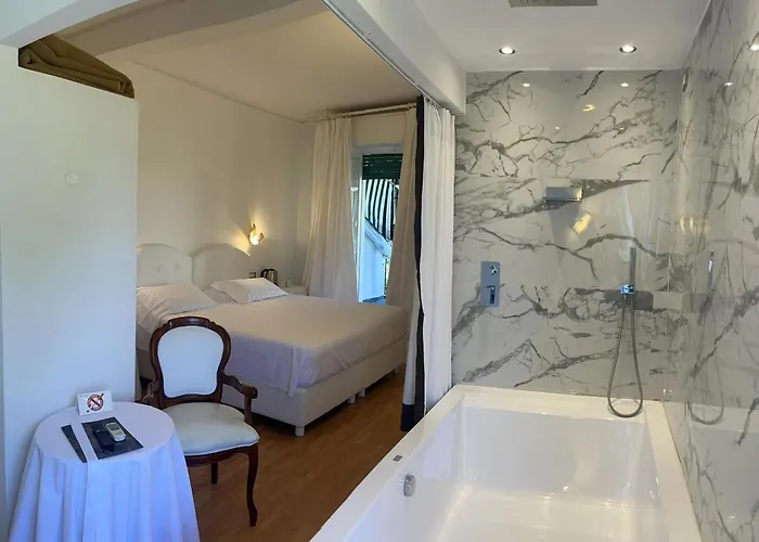 Hotel Eveline 2 - Piscina Privata O Jacuzzi Sanremo