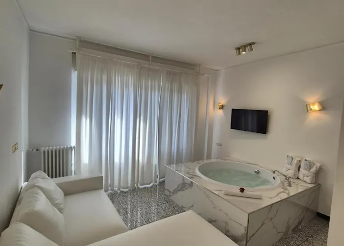 Eveline 2 - Piscina Privata O Jacuzzi 4* Sanremo