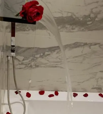 Eveline 2 - Piscina Privata O Jacuzzi Hotel