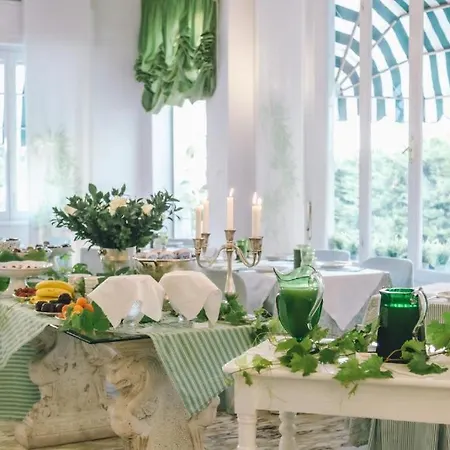 Eveline 2 - Piscina Privata O Jacuzzi Hotel