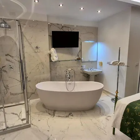 Eveline 2 - Piscina Privata O Jacuzzi 4* Sanremo