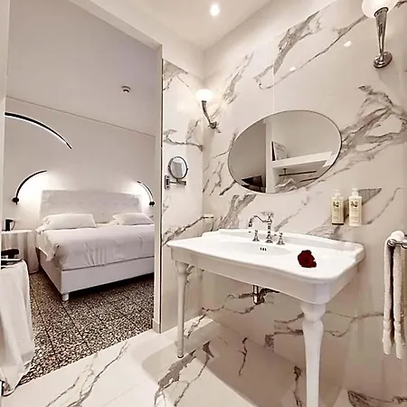 Eveline 2 - Piscina Privata O Jacuzzi Hotel 4*